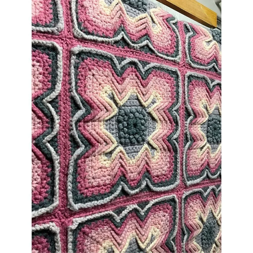 VINTAGE Handmade Crochet Afghan
